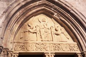 Timpaan van het klooster in Roncesvalles