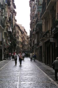 De Calle Estafeta in Pamplona