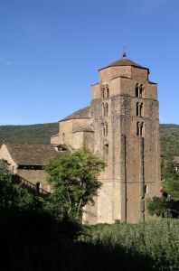 De kerk van Santa Mar&iacute;a in Santa Cruz de la Ser&oacute;s