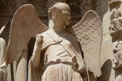 De lachende engel van Reims