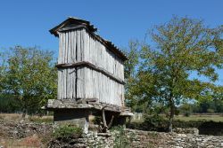 Een horreo voor graanopslag